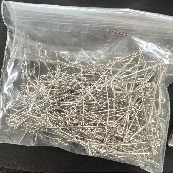 Over 10 Bundles of Jewelry Making Supplies - Picture 4 of 11